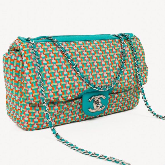 Chanel Teal Paris-Seoul Medium Lambskin Coco Rain Flap Bag - Picture 10 of 16